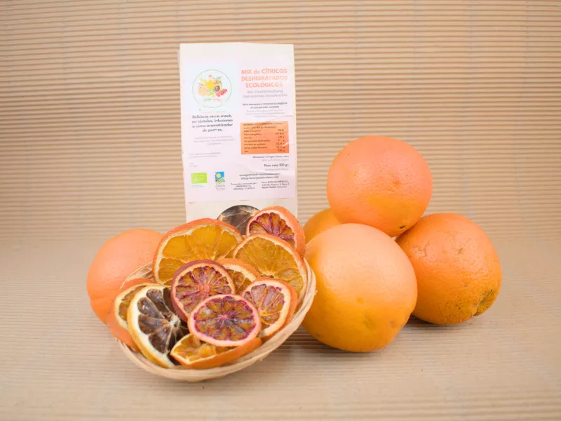 Mixed Box 20.2 kg (20 kg oranges + 200 g dehydrated citrus fruits)