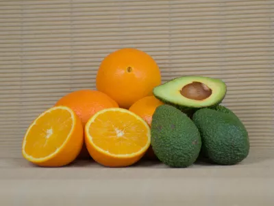 Mixed Box 20 kg (19 kg oranges + 1 kg avocados)