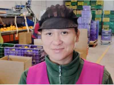 Ana: Select and pack the oranges